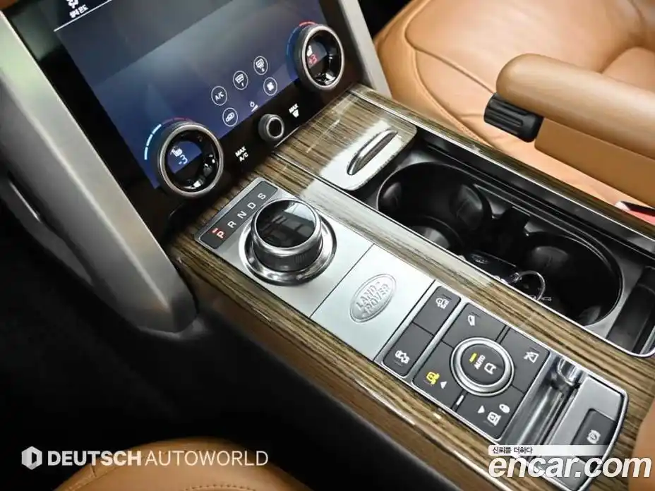 Land Rover Range-Rover 2018 4.4 Автомат в Москве № 252986, фото 9