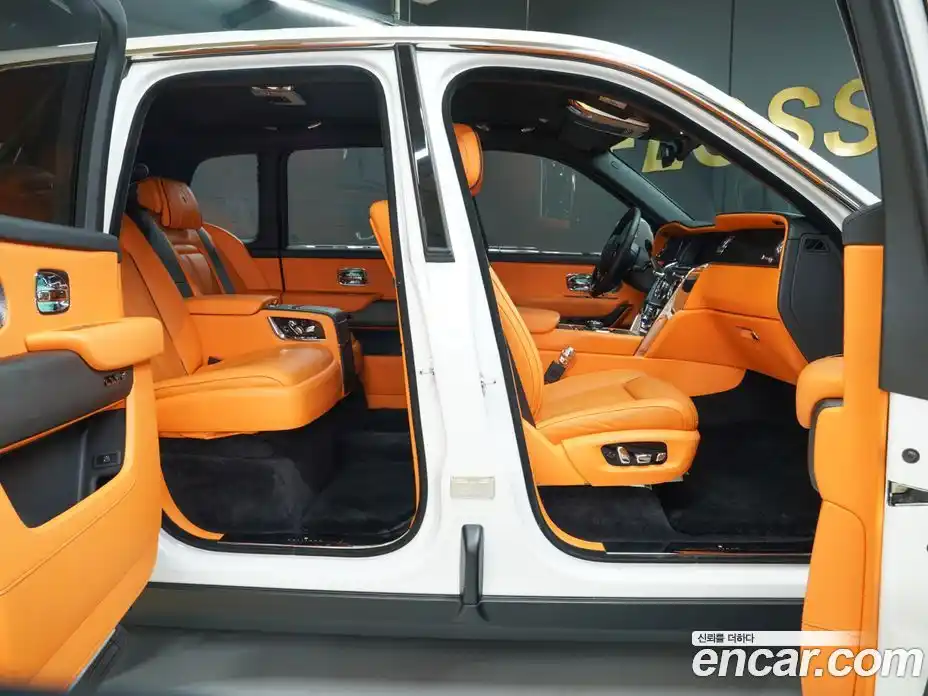 Rolls-Royce Cullinan 2022 6.7 Автомат в Москве № 256704, фото 13