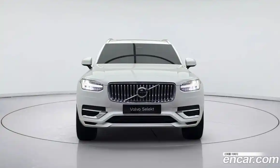 Volvo XC90 2025 2.0 Автомат в Москве № 270023, фото 3