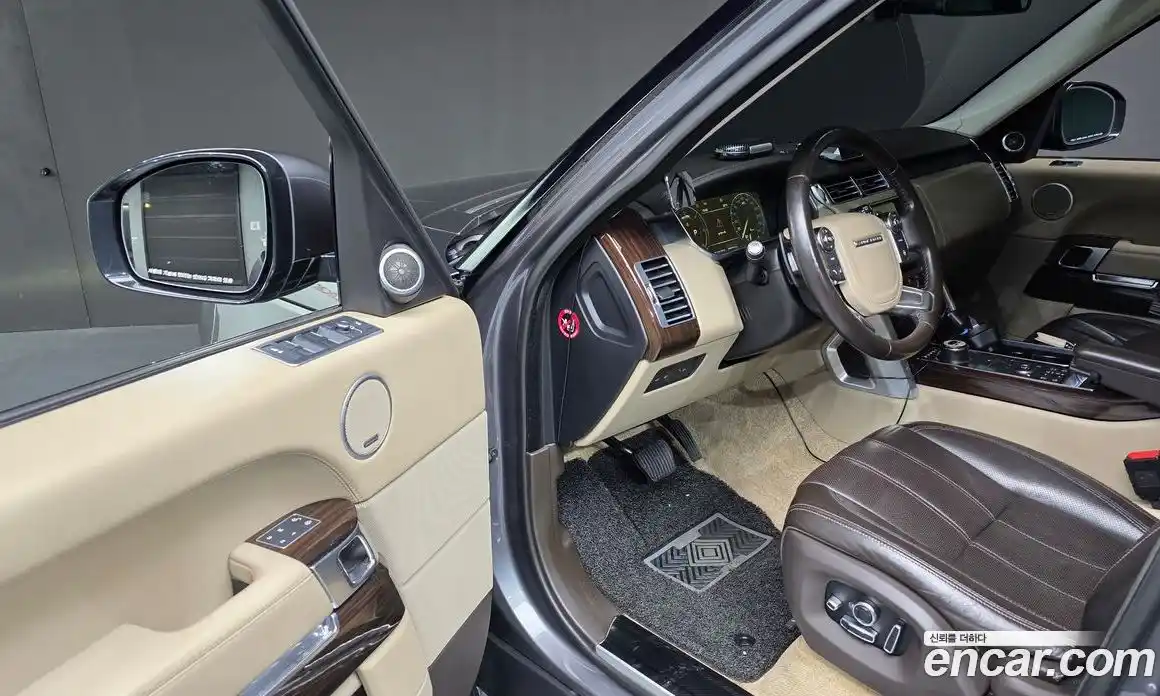 Land Rover Range-Rover 2016 4.4 Автомат в Москве № 271546, фото 12