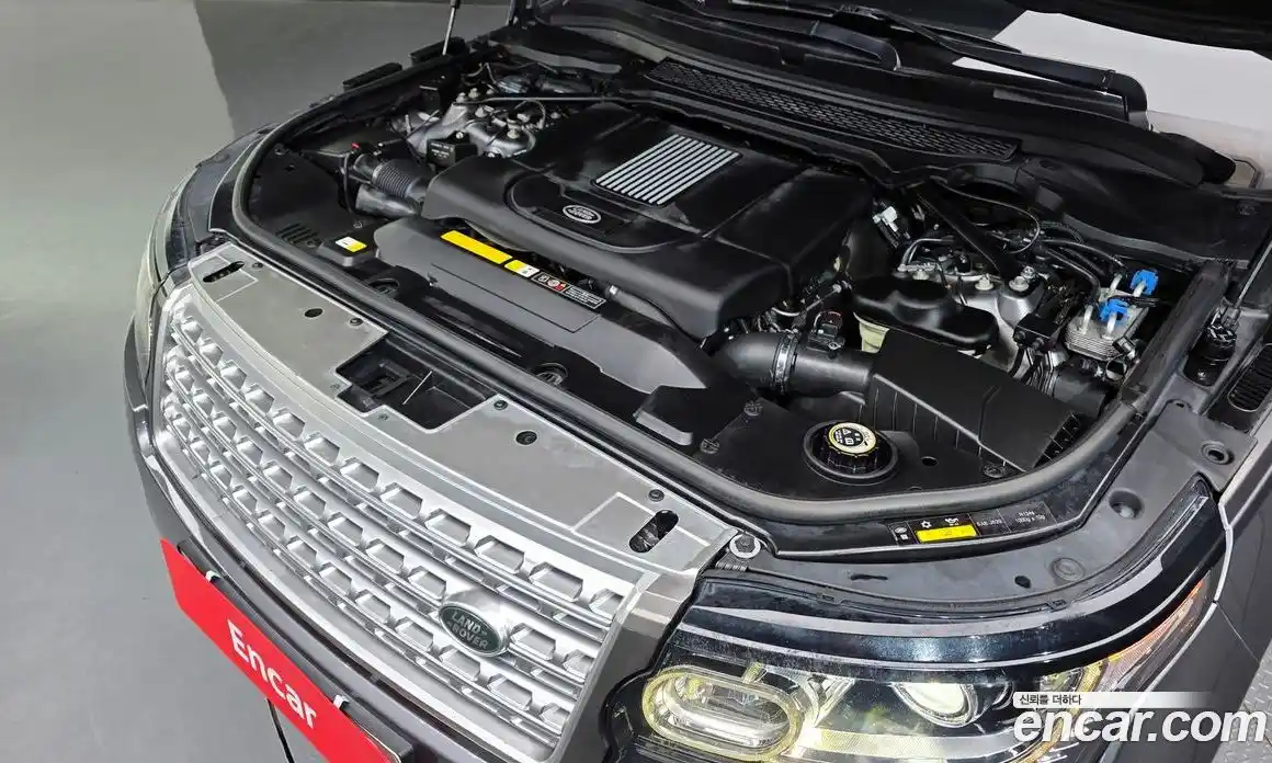 Land Rover Range-Rover 2016 4.4 Автомат в Москве № 271546, фото 6