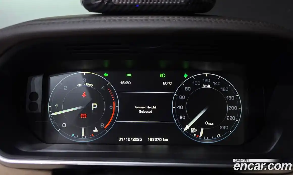 Land Rover Range-Rover 2016 4.4 Автомат в Москве № 271546, фото 8