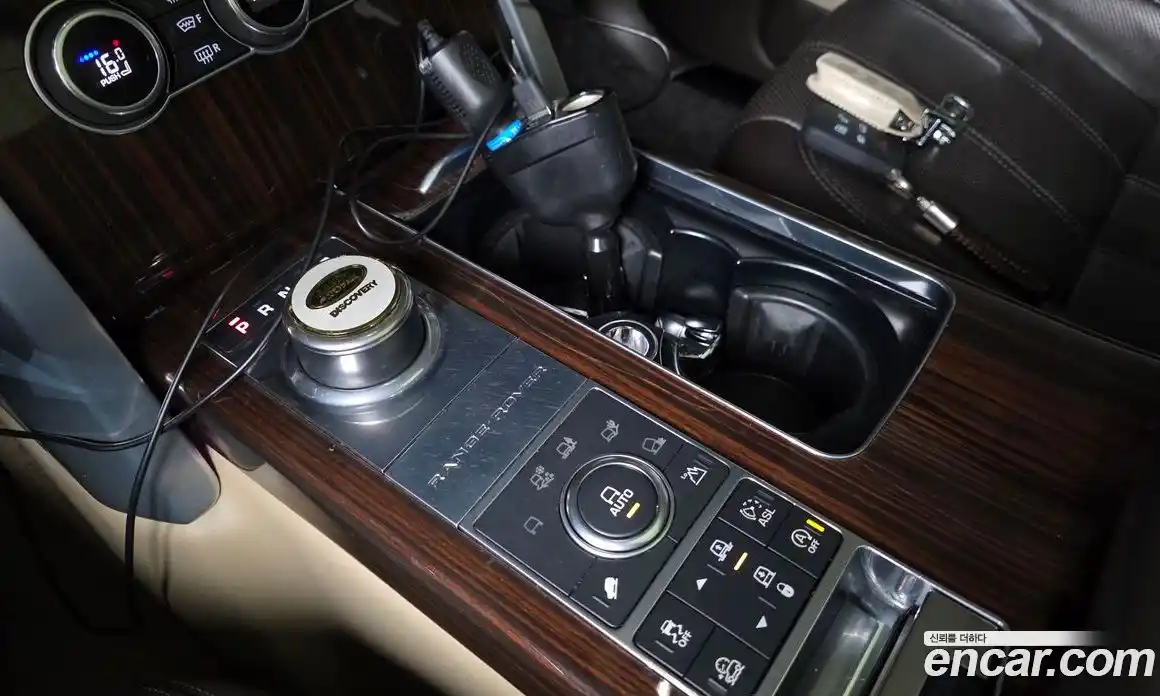 Land Rover Range-Rover 2016 4.4 Автомат в Москве № 271546, фото 9