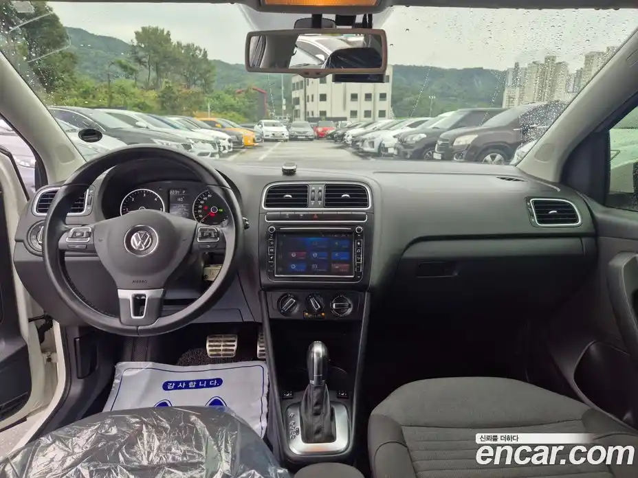 Volkswagen Polo 2014 1.6 Автомат в Москве № 277519, фото 11