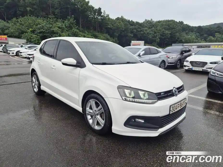Volkswagen Polo 2014 1.6 Автомат в Москве № 277519, фото 3