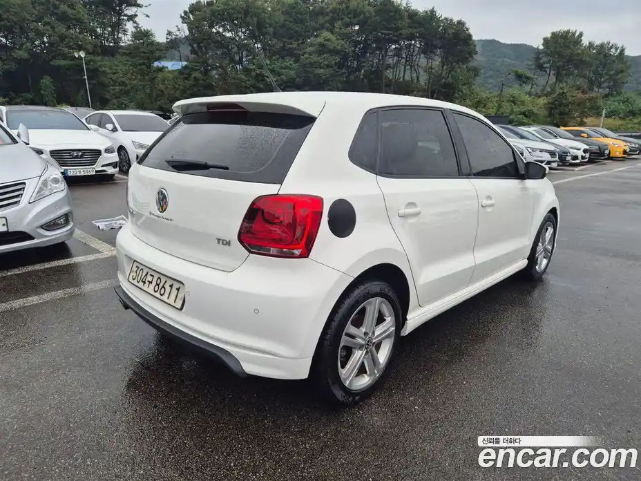 Volkswagen Polo 2014 1.6 Автомат в Москве № 277519, фото 4