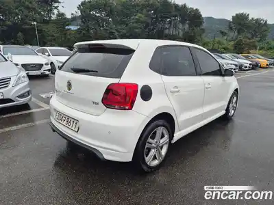 Volkswagen Polo 2014 1.6 Автомат в Москве № 277519, миниатюра 4