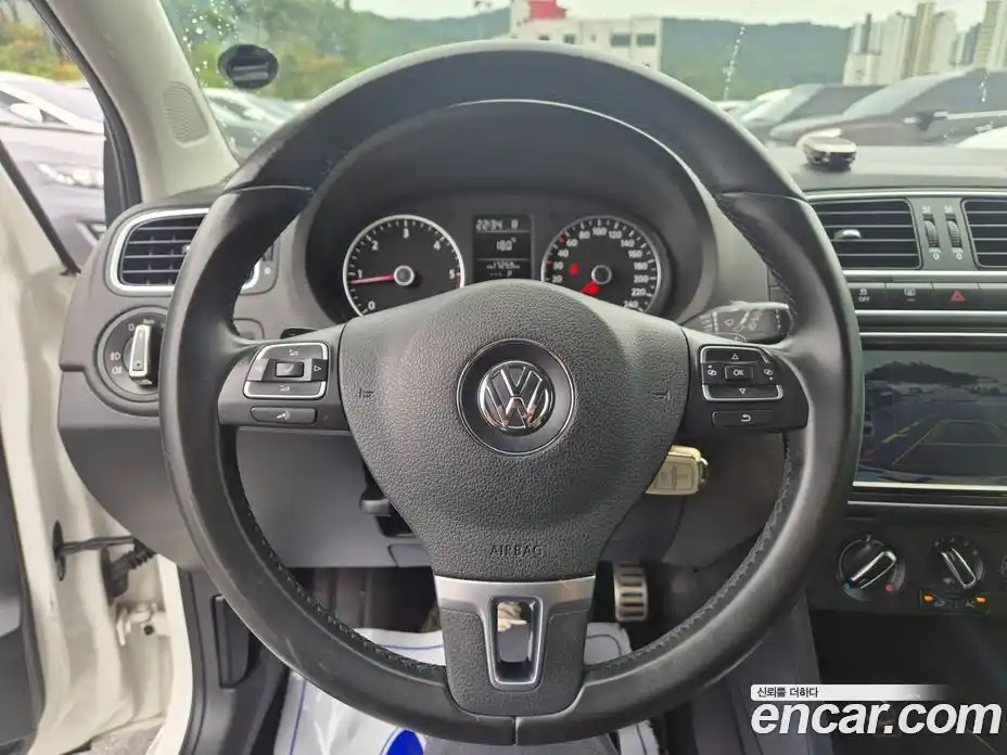 Volkswagen Polo 2014 1.6 Автомат в Москве № 277519, фото 9