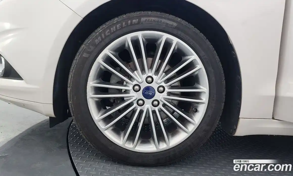 Ford Fusion 2014 2.0 Автомат в Москве № 281250, фото 11