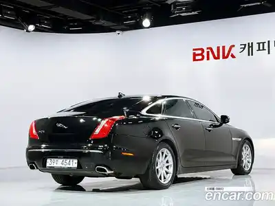Jaguar XJ 2013 2.0 Автомат в Москве № 283953, миниатюра 2