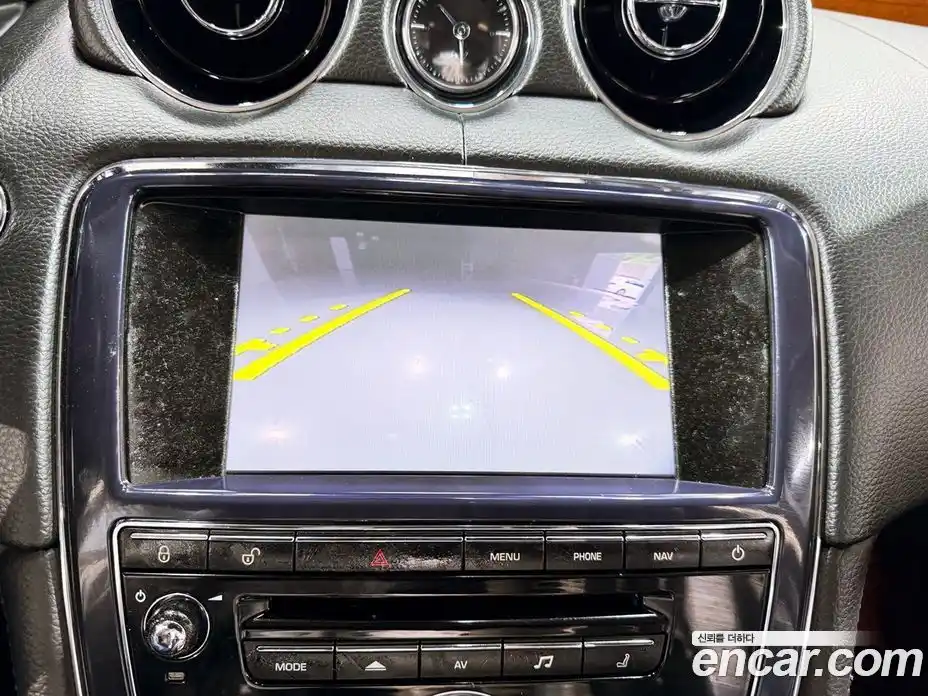 Jaguar XJ 2013 2.0 Автомат в Москве № 283953, фото 10