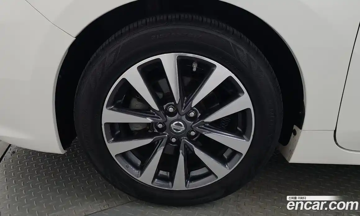 Nissan Altima 2017 2.5 Автомат в Москве № 284911, фото 16