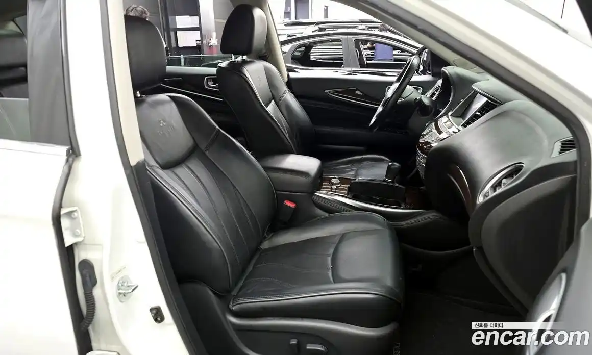 Infiniti JX 2013 3.5 Автомат в Москве № 295797, фото 8