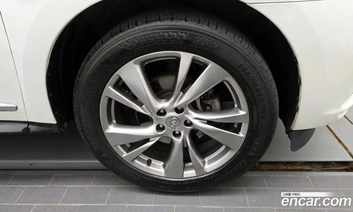 Infiniti JX 2013 3.5 Автомат в Москве № 295797, фото 9