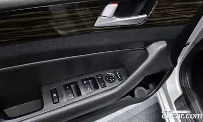 Hyundai Sonata 2016 2.0 Автомат в Москве № 2957, миниатюра 4