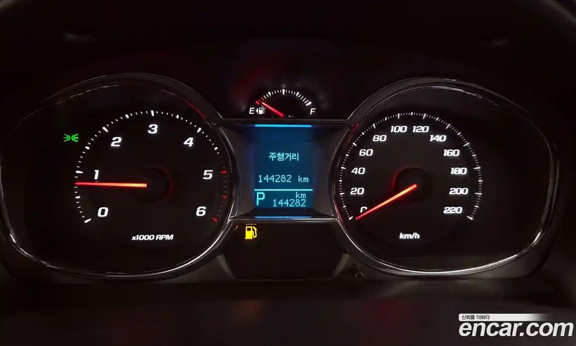 Chevrolet Captiva 2015 2.0 Автомат в Москве № 297695, фото 11