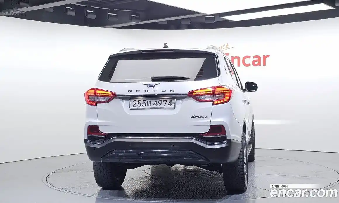 SsangYong Rexton 2018 2.2 Автомат в Москве № 30201, фото 15