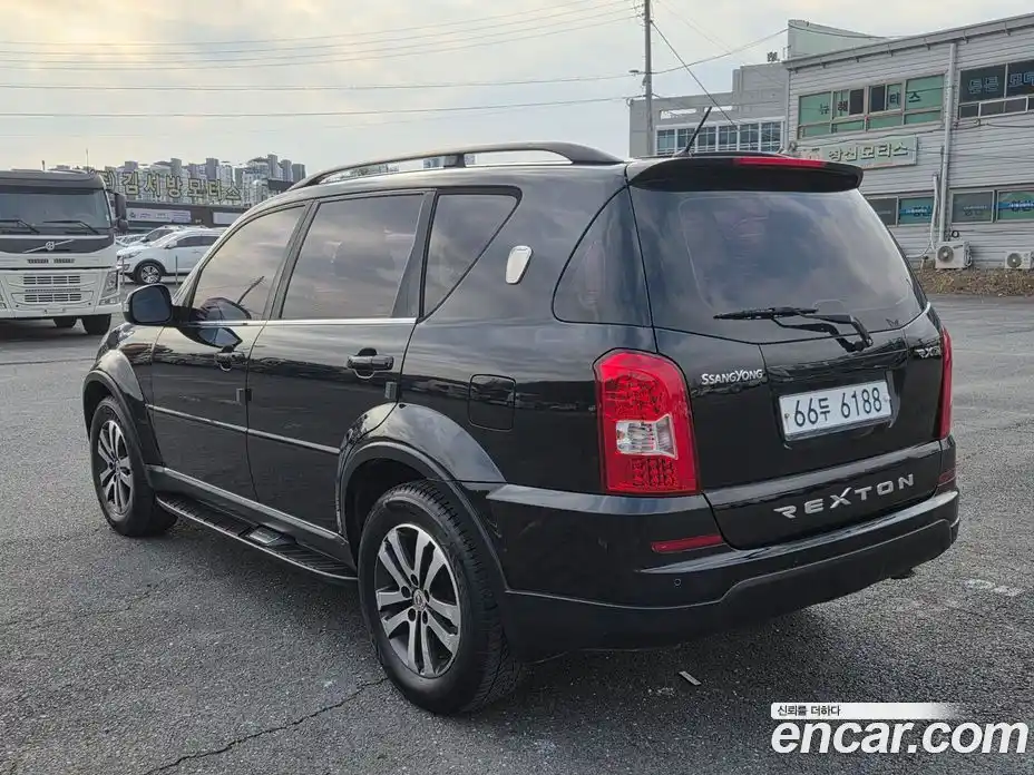 SsangYong Rexton 2014 2.0 Автомат в Москве № 324112, фото 3