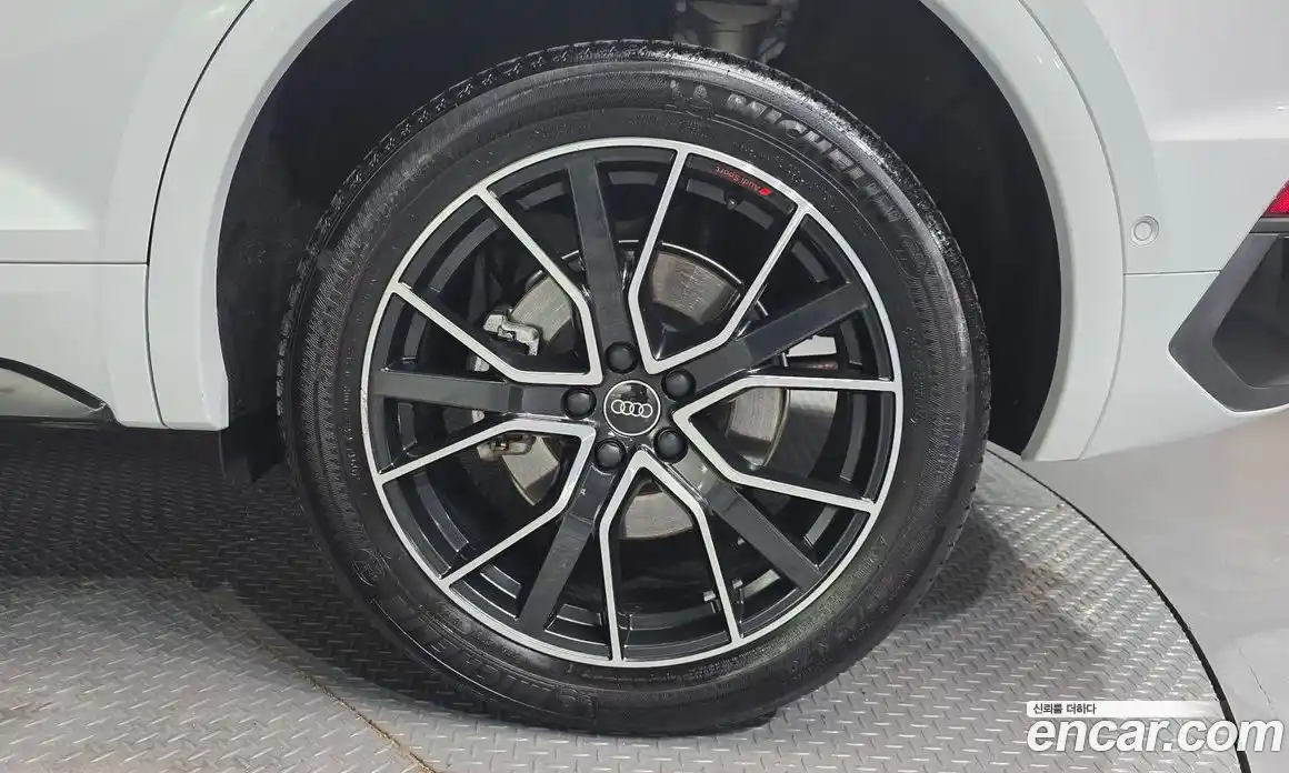 Audi Q5 2023 2.0 Автомат в Москве № 325314, фото 12