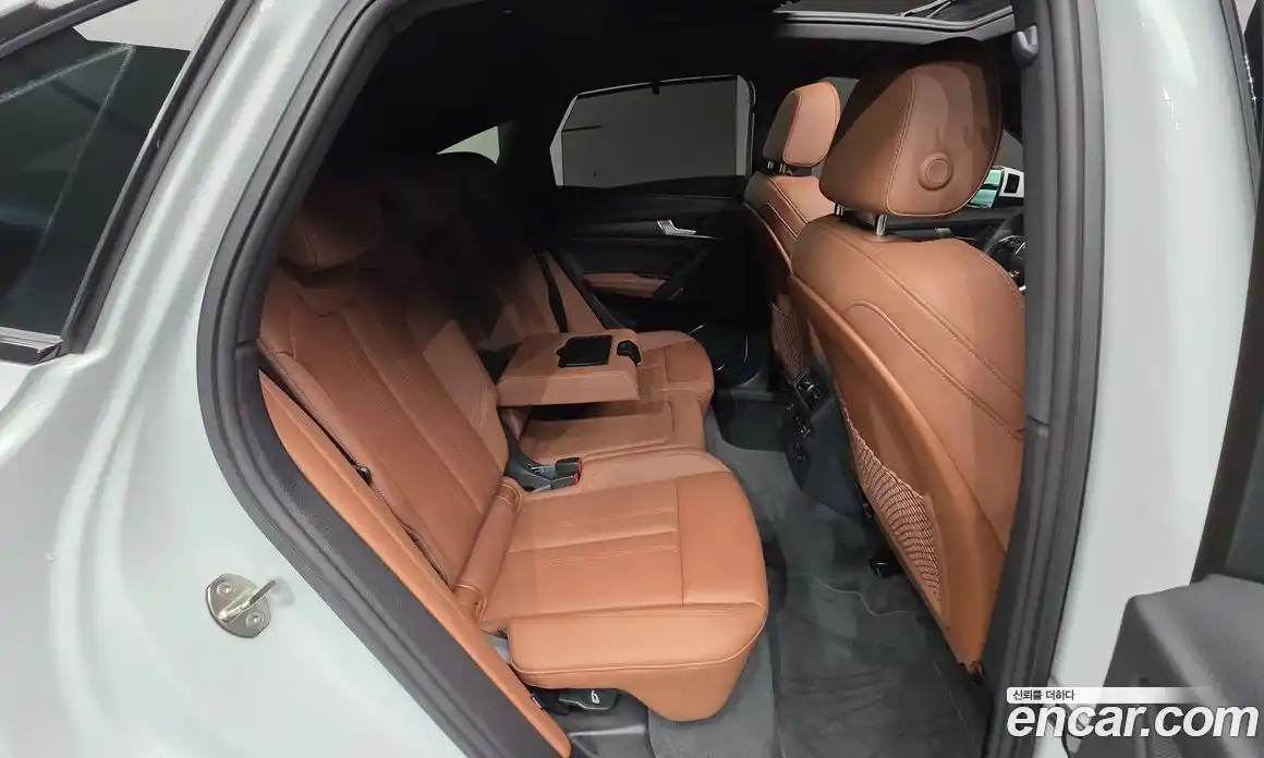 Audi Q5 2023 2.0 Автомат в Москве № 325314, фото 17