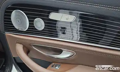 Mercedes-Benz E-Class 2021 3.0 Автомат в Москве № 342613, миниатюра 3