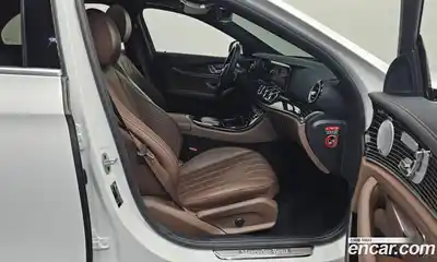 Mercedes-Benz E-Class 2021 3.0 Автомат в Москве № 342613, миниатюра 9