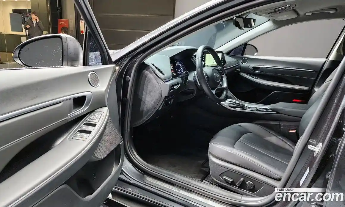 Hyundai Sonata 2023 2.0 Автомат в Москве № 356928, фото 11