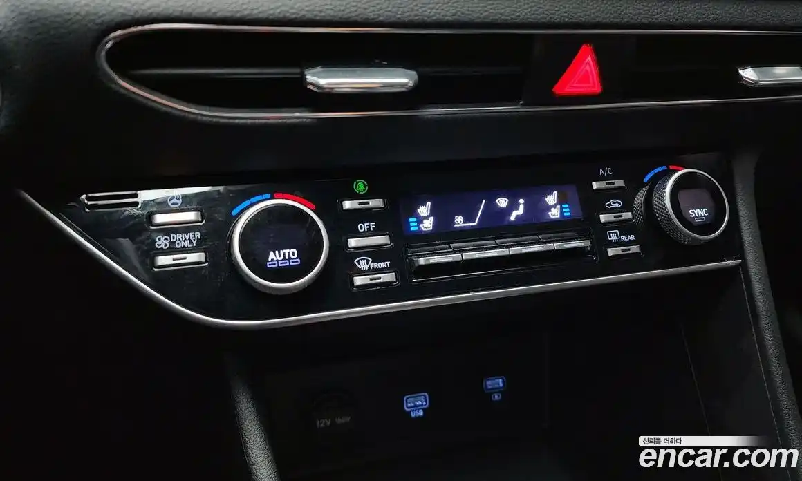 Hyundai Sonata 2023 2.0 Автомат в Москве № 356928, фото 19