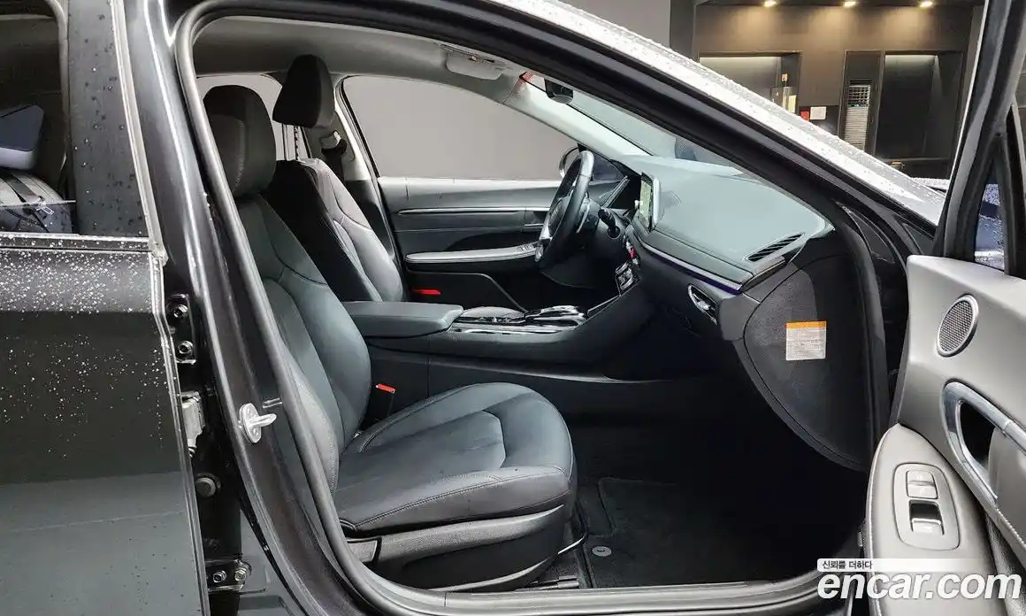 Hyundai Sonata 2023 2.0 Автомат в Москве № 356928, фото 10