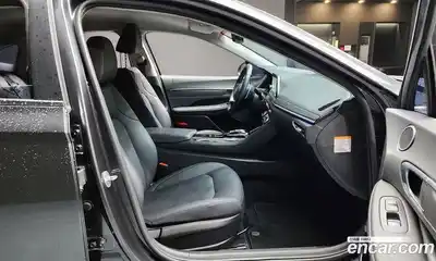 Hyundai Sonata 2023 2.0 Автомат в Москве № 356928, миниатюра 10