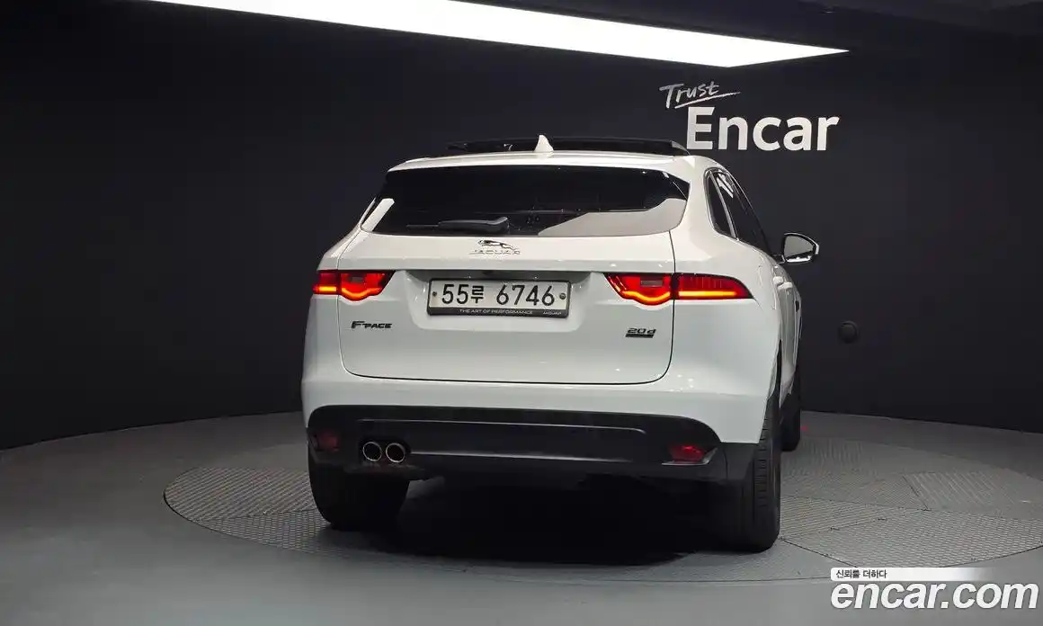 Jaguar F-Pace 2018 2.0 Автомат в Москве № 364466, фото 4