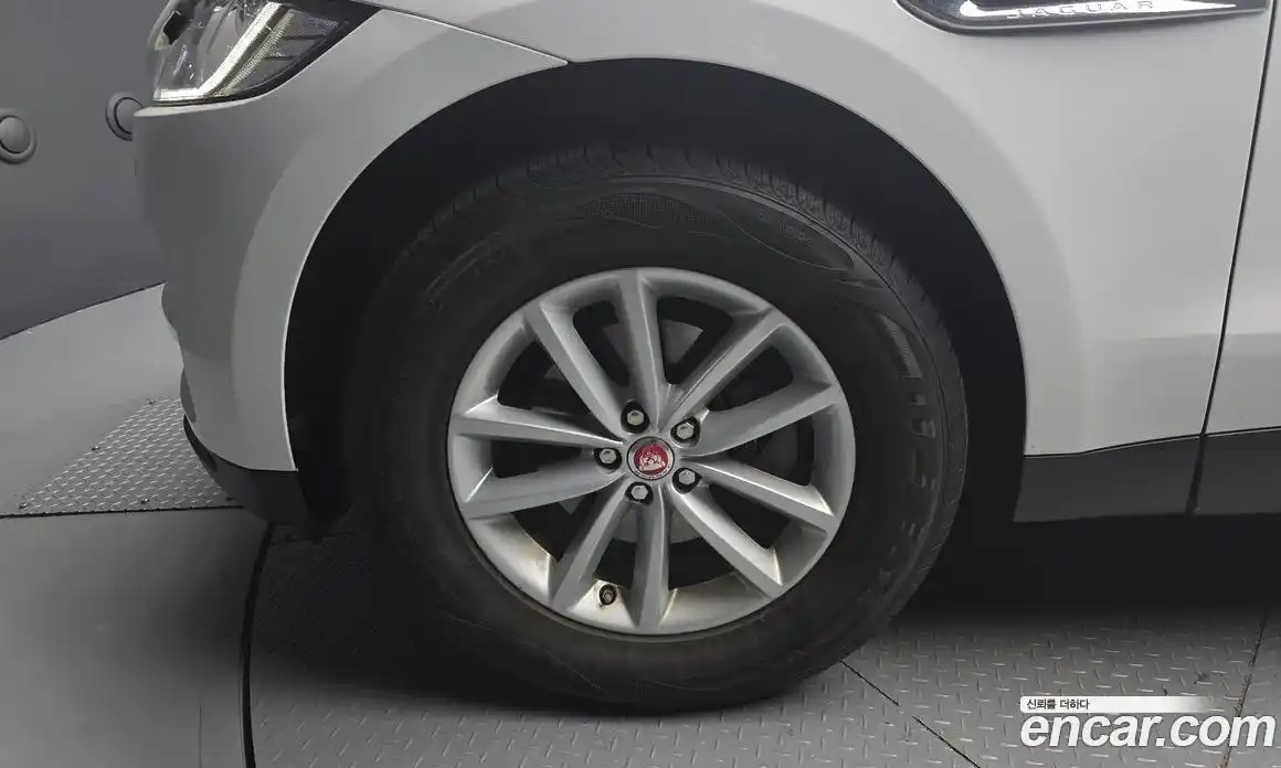 Jaguar F-Pace 2018 2.0 Автомат в Москве № 364466, фото 5