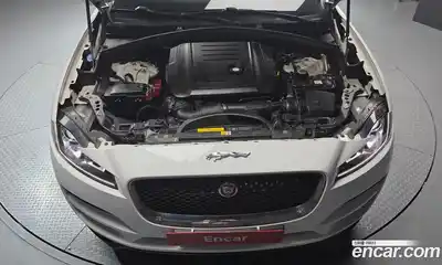 Jaguar F-Pace 2018 2.0 Автомат в Москве № 364466, миниатюра 6