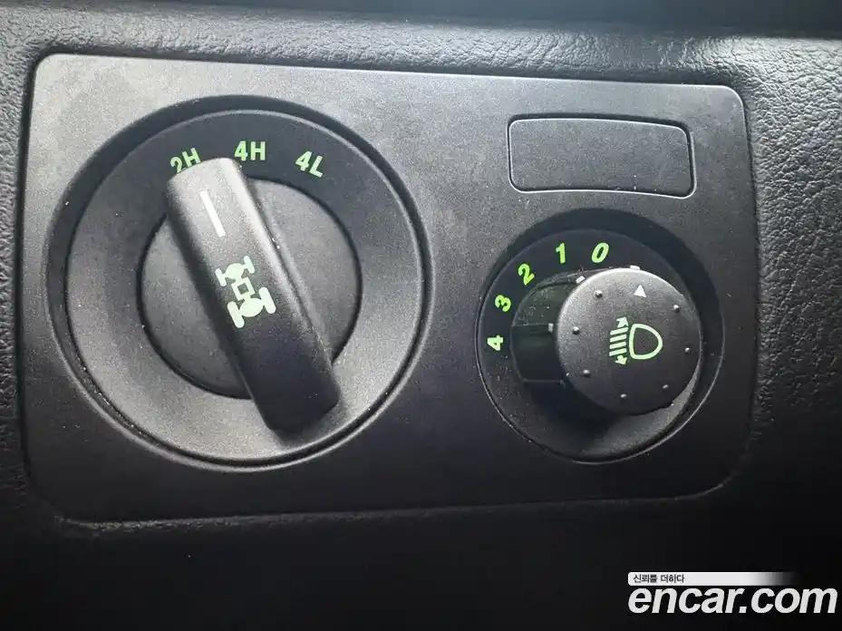 SsangYong Rexton 2015 2.0 Автомат в Москве № 36464, фото 9