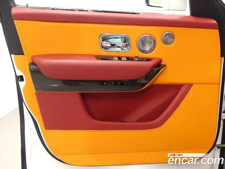 Rolls-Royce Cullinan 2021 6.7 Автомат в Москве № 366823, фото 17