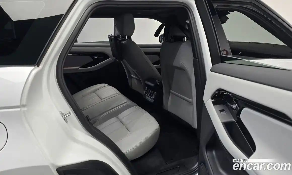 Land Rover Range-Rover Evoque 2026 2.0 Автомат в Москве № 374676, фото 11