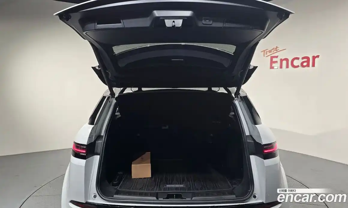 Land Rover Range-Rover Evoque 2026 2.0 Автомат в Москве № 374676, фото 19