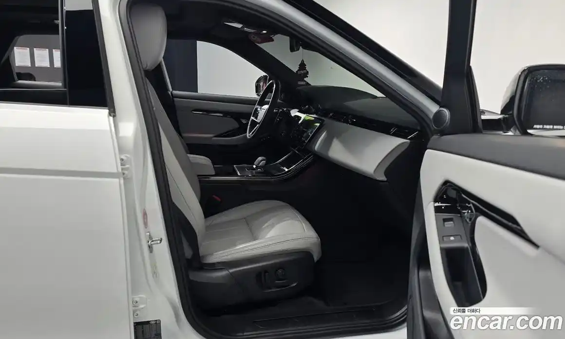 Land Rover Range-Rover Evoque 2026 2.0 Автомат в Москве № 374676, фото 10