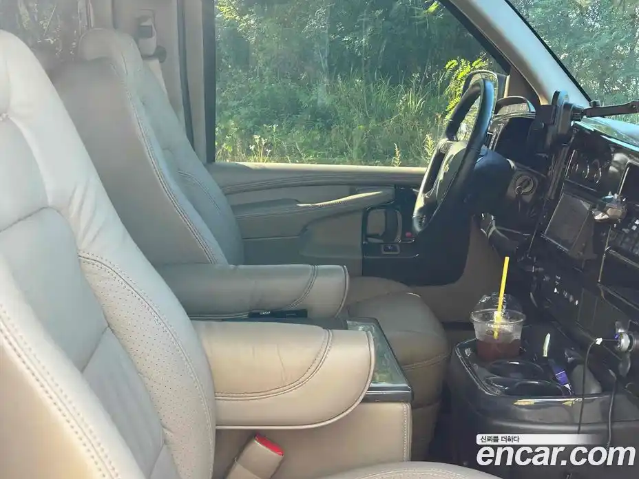 Chevrolet Express Van 2011 6.0 Автомат в Москве № 375168, фото 13