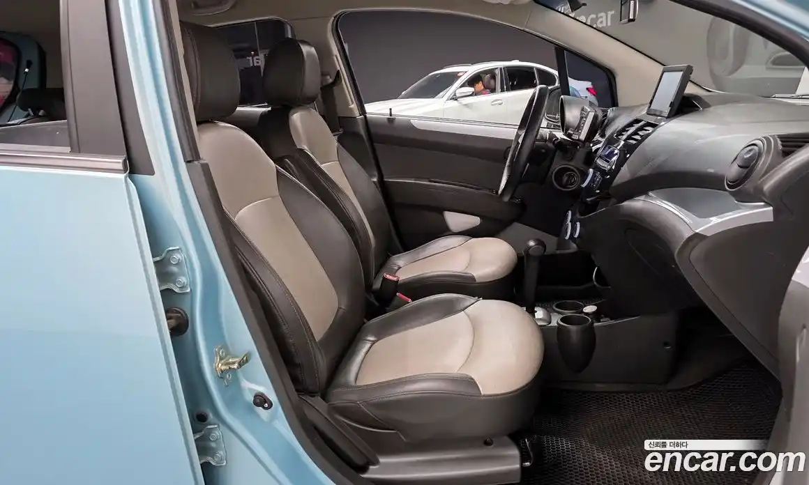 Chevrolet Spark 2012 1.0 Автомат в Москве № 38400, фото 6