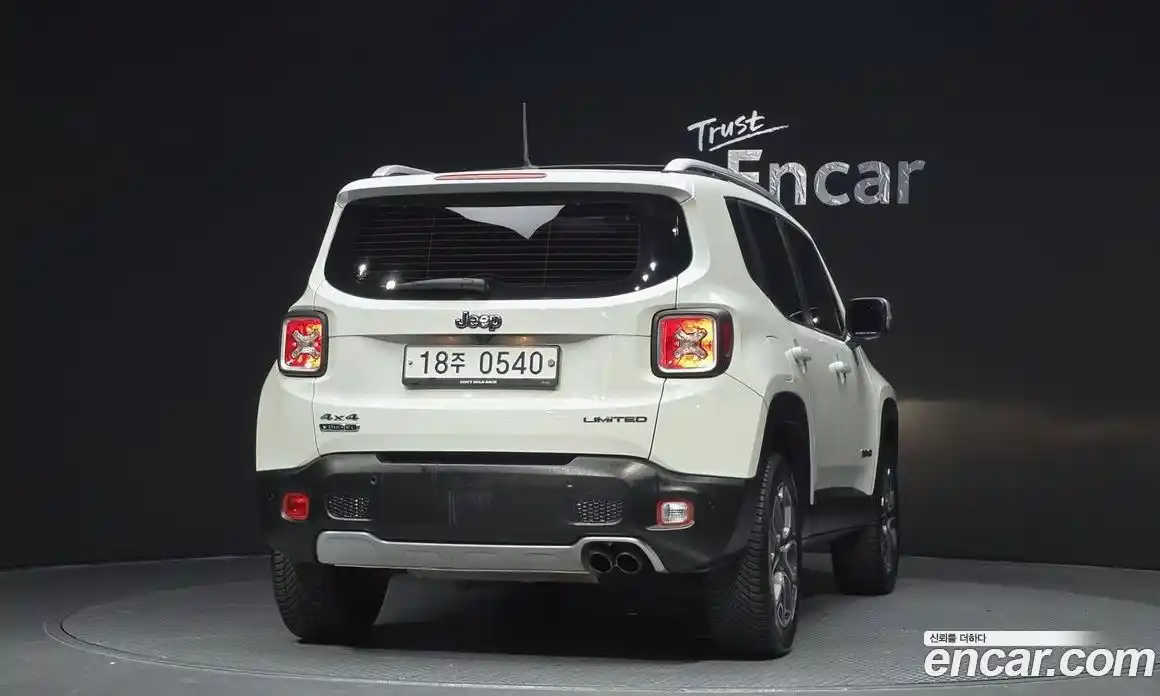 Jeep Renegade 2015 2.0 Автомат в Москве № 397079, фото 4