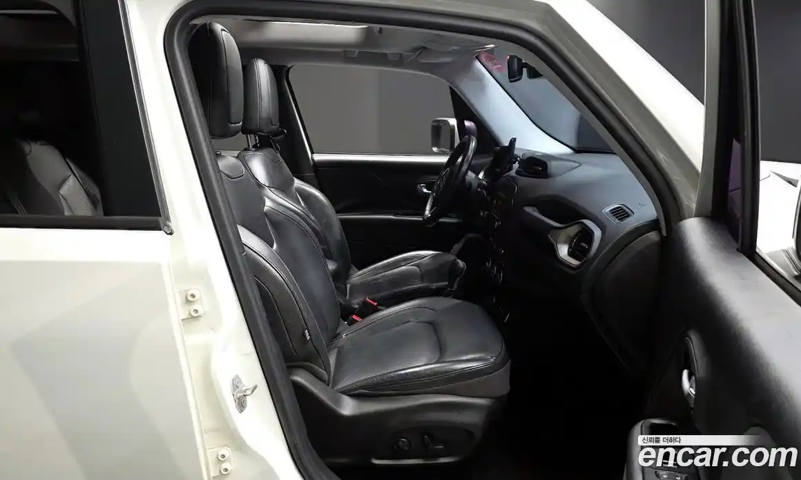 Jeep Renegade 2015 2.0 Автомат в Москве № 397079, фото 10