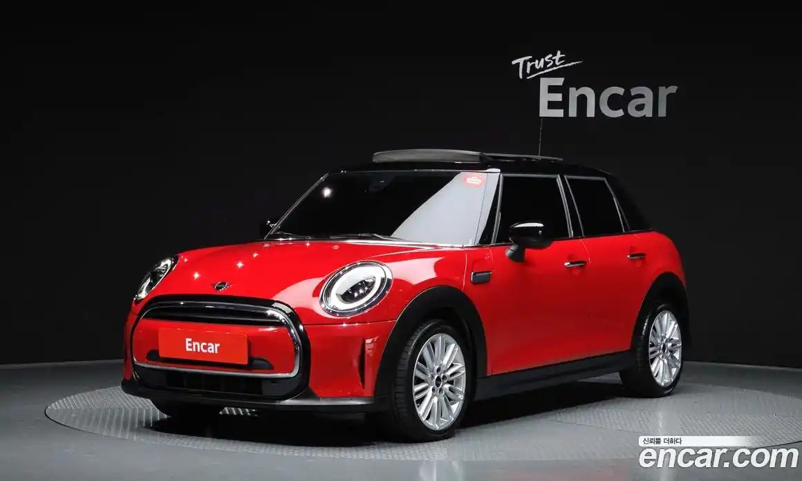 Mini Cooper 2022 1.5 Автомат в Москве № 416833, фото 1