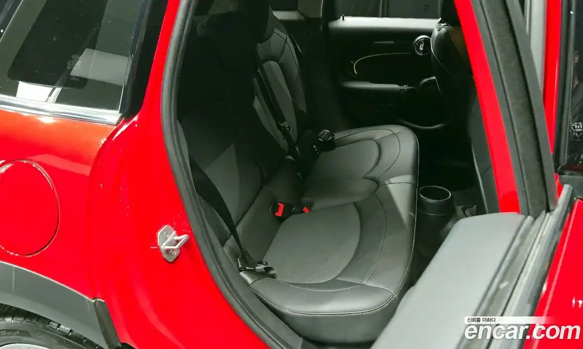 Mini Cooper 2022 1.5 Автомат в Москве № 416833, фото 12