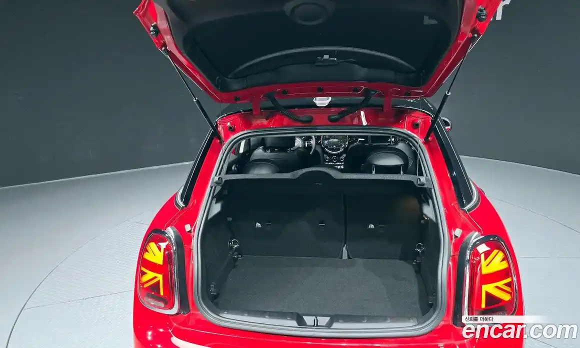 Mini Cooper 2022 1.5 Автомат в Москве № 416833, фото 20