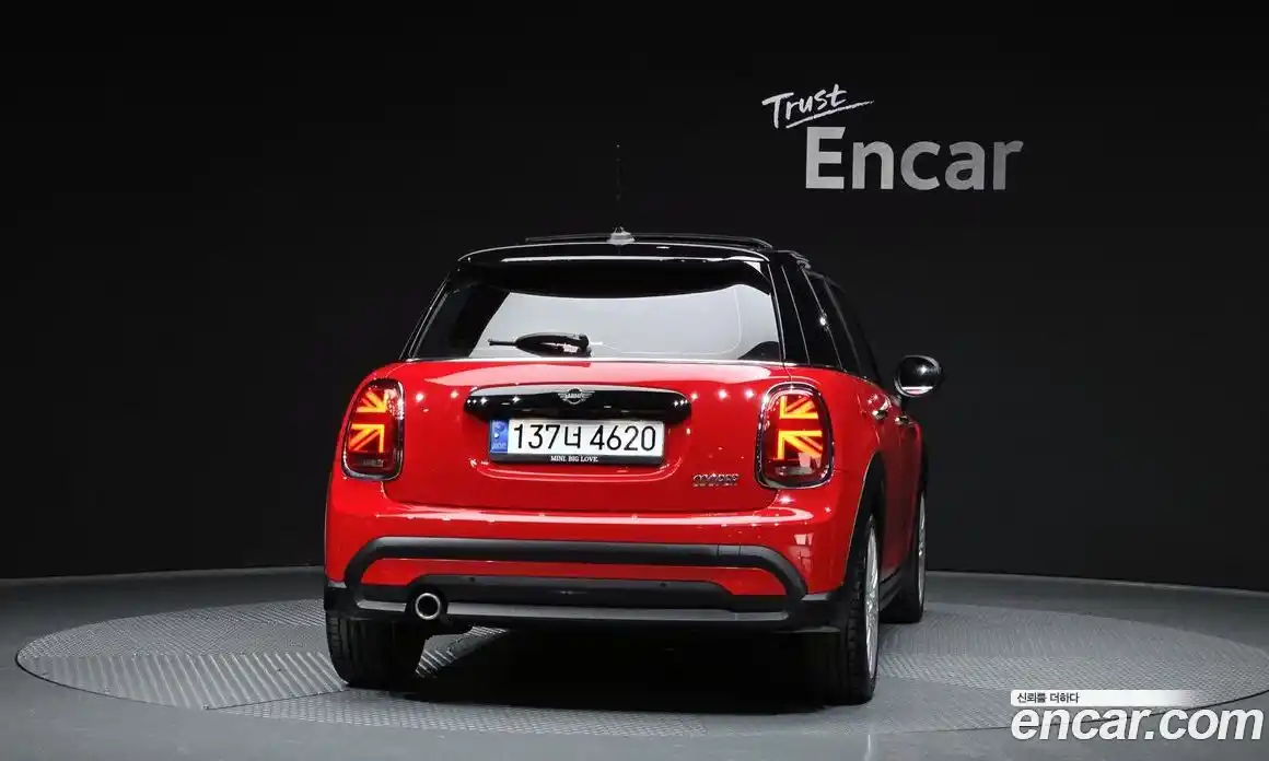 Mini Cooper 2022 1.5 Автомат в Москве № 416833, фото 4