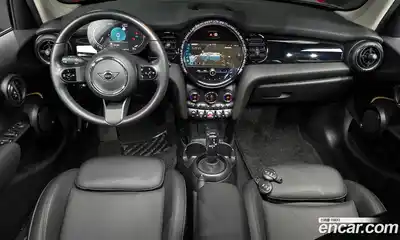 Mini Cooper 2022 1.5 Автомат в Москве № 416833, миниатюра 7