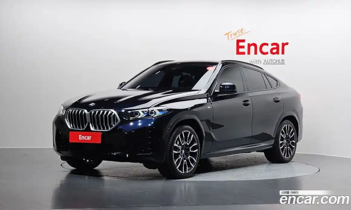 BMW X6 2024 3.0 Автомат в Москве № 424714, фото 1