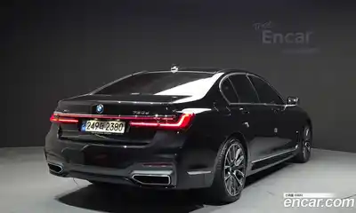 BMW 7-Series 2021 3.0 Автомат в Москве № 425350, миниатюра 2