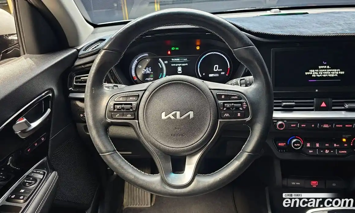 Kia Niro 2022 0.2 Автомат в Москве № 460760, фото 13